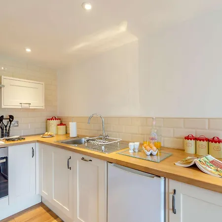 2 Bed In Thornton Dale 46580 Holiday home Allerston