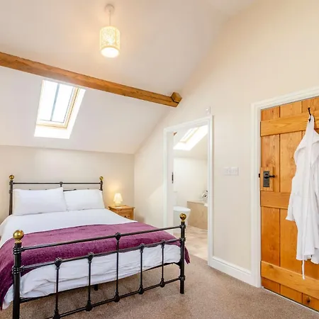 2 Bed In Thornton Dale 46580 Holiday home Allerston